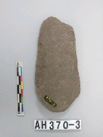 藏品(舌刃打製石斧)的圖片